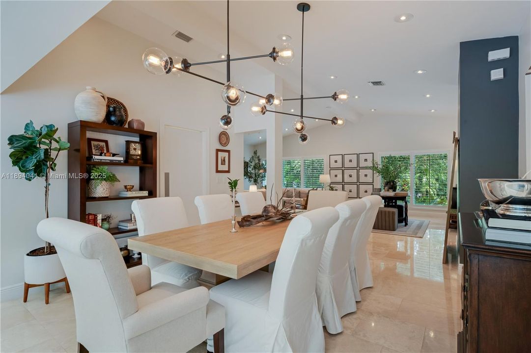 For Sale: $3,890,000 (4 beds, 3 baths, 3978 Square Feet)