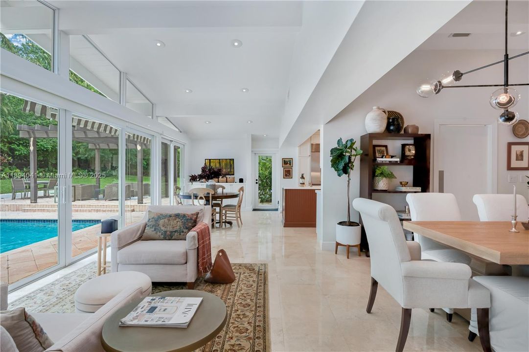 For Sale: $3,890,000 (4 beds, 3 baths, 3978 Square Feet)