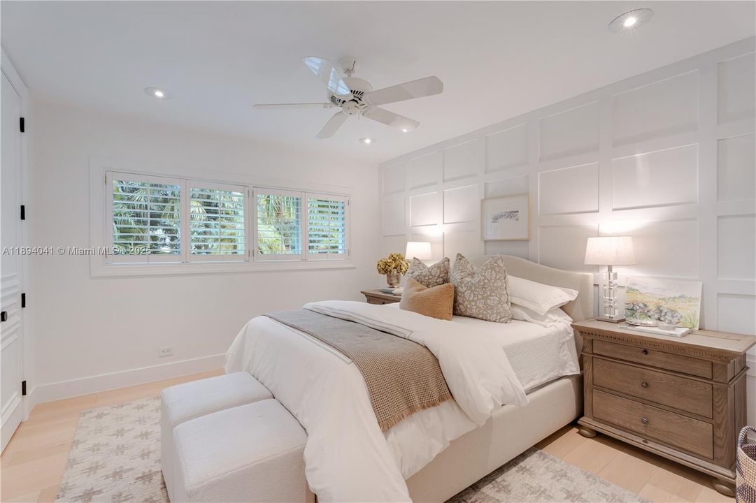 For Sale: $3,890,000 (4 beds, 3 baths, 3978 Square Feet)