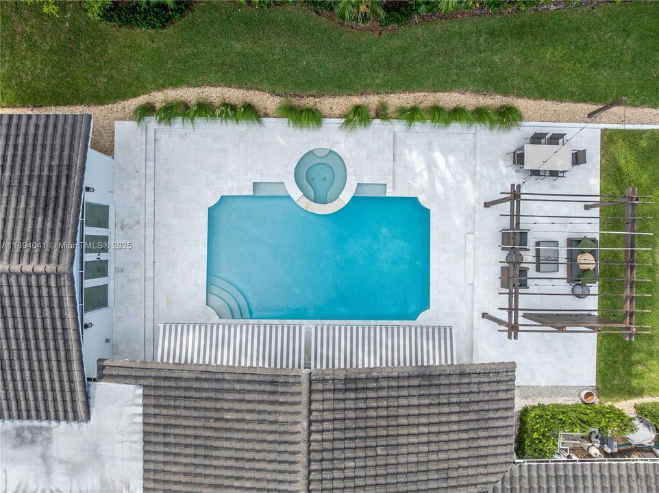 For Sale: $3,890,000 (4 beds, 3 baths, 3978 Square Feet)