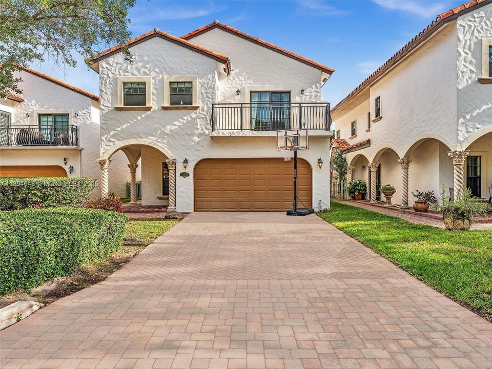 待售: $980,000 (4 贝兹, 3 浴室, 2800 平方英尺)