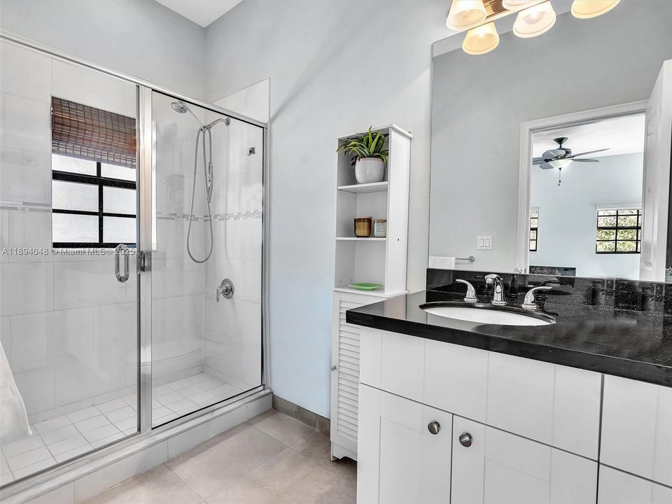 待售: $980,000 (4 贝兹, 3 浴室, 2800 平方英尺)