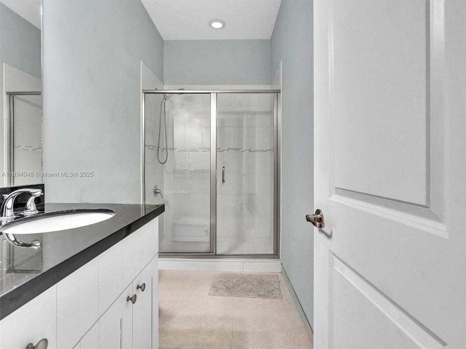 待售: $980,000 (4 贝兹, 3 浴室, 2800 平方英尺)