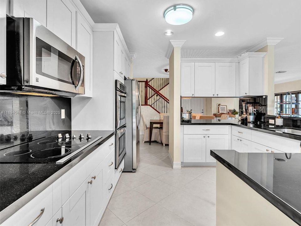 待售: $980,000 (4 贝兹, 3 浴室, 2800 平方英尺)