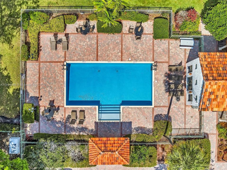 待售: $980,000 (4 贝兹, 3 浴室, 2800 平方英尺)