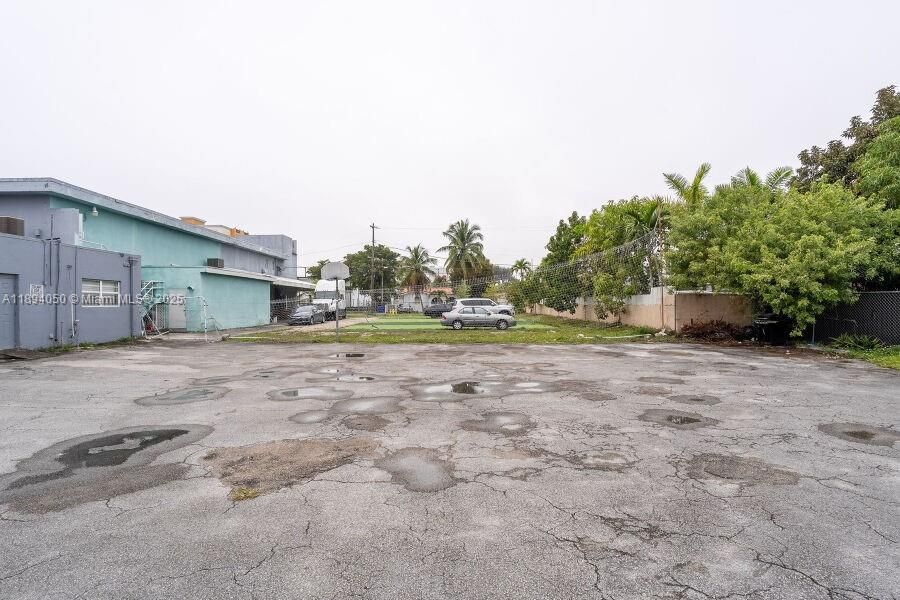 Active With Contract: $3,975,000 (0 beds, 0 baths, 0 Square Feet)