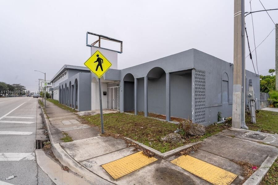 Active With Contract: $3,975,000 (0 beds, 0 baths, 0 Square Feet)