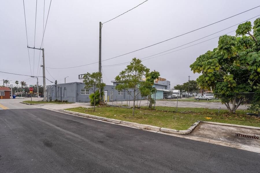 Active With Contract: $3,975,000 (0 beds, 0 baths, 0 Square Feet)