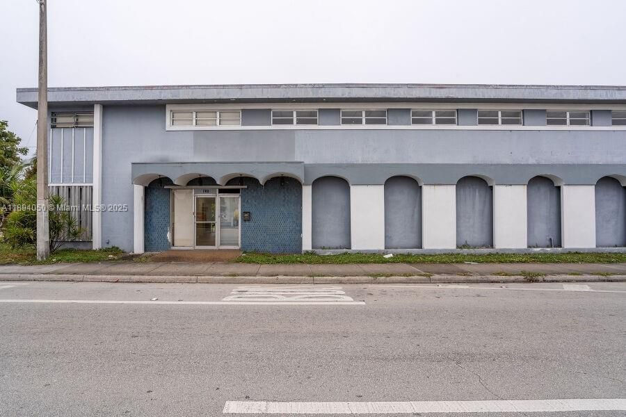 Active With Contract: $3,975,000 (0 beds, 0 baths, 0 Square Feet)