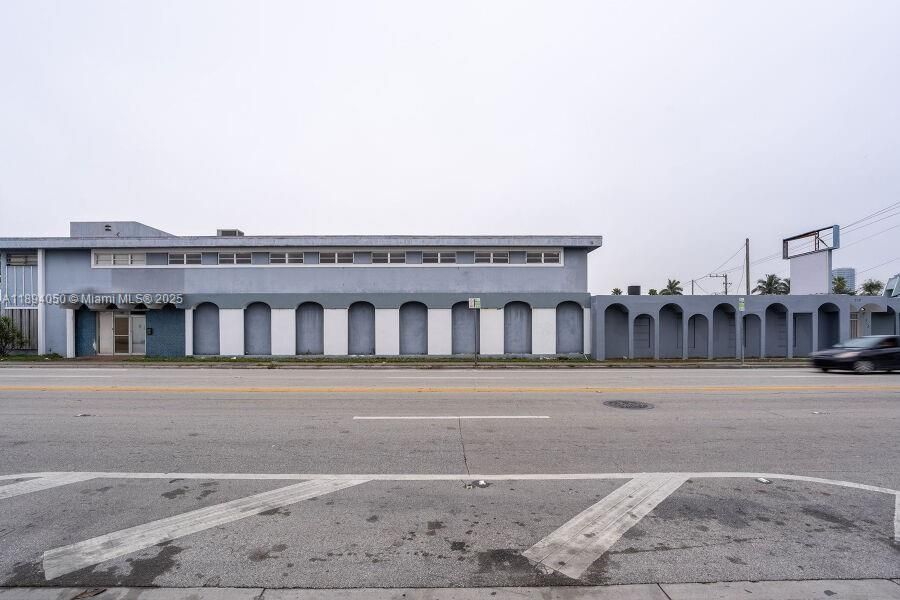 Active With Contract: $3,975,000 (0 beds, 0 baths, 0 Square Feet)