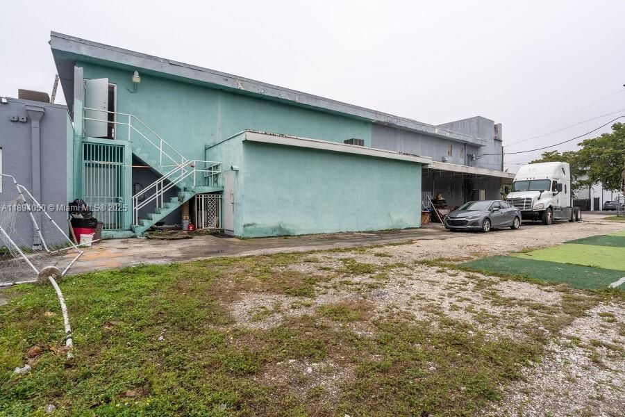 Active With Contract: $3,975,000 (0 beds, 0 baths, 0 Square Feet)