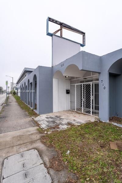 Active With Contract: $3,975,000 (0 beds, 0 baths, 0 Square Feet)