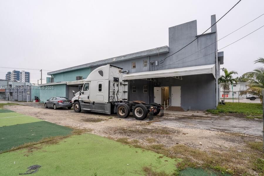 Active With Contract: $3,975,000 (0 beds, 0 baths, 0 Square Feet)