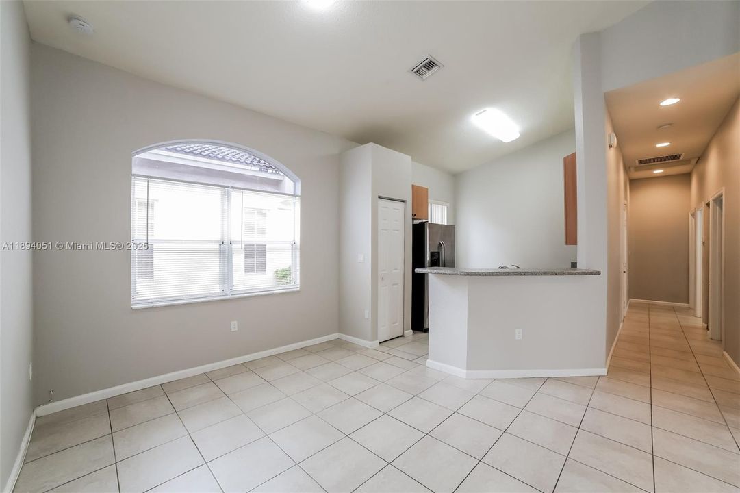 Недавно арендовано: $2,235 (3 спален, 2 ванн, 1408 Квадратных фут)