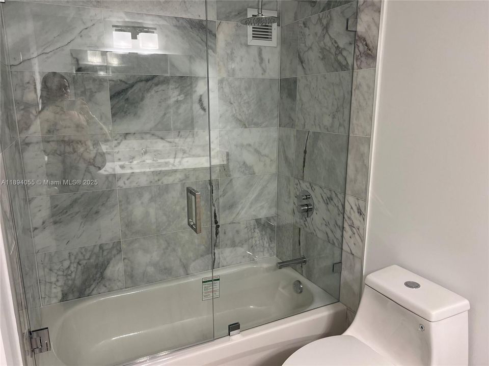 待售: $240,000 (0 贝兹, 1 浴室, 400 平方英尺)