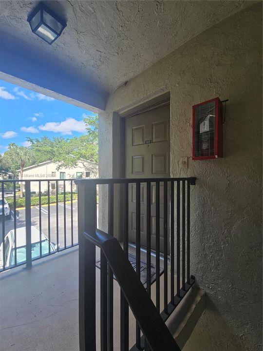 Recently Rented: $1,730 (2 beds, 2 baths, 930 Square Feet)