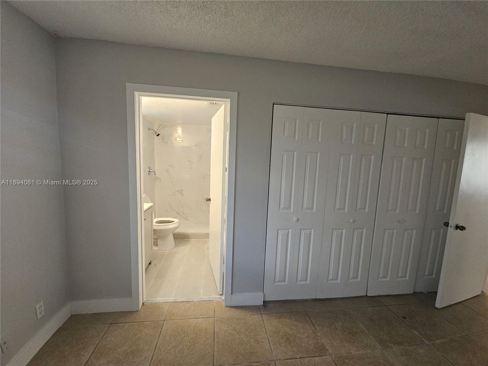 Recently Rented: $1,730 (2 beds, 2 baths, 930 Square Feet)