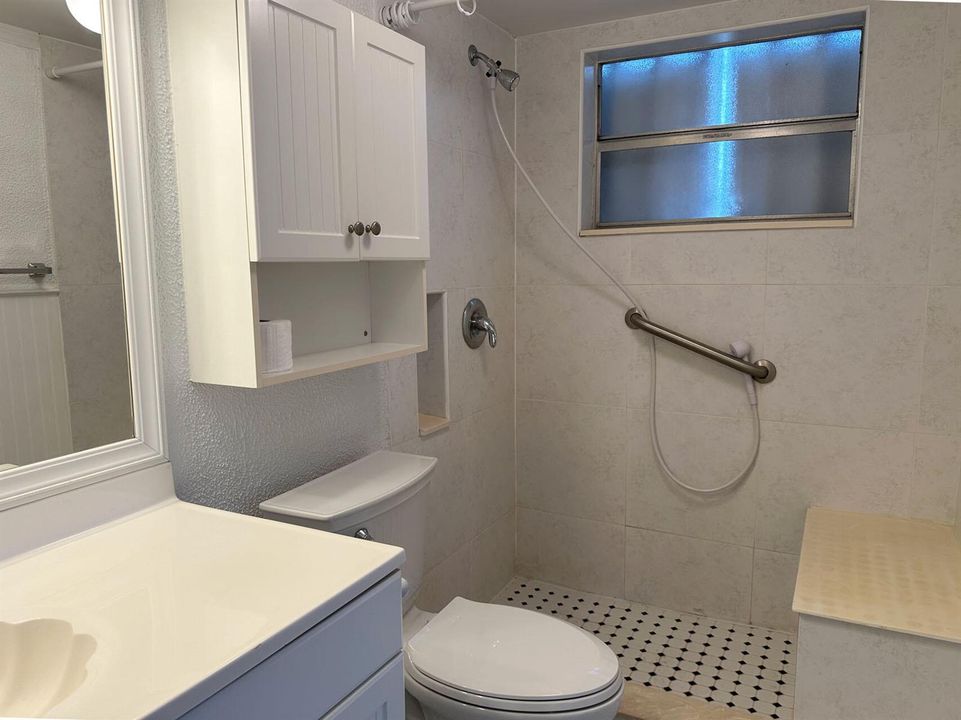 100_Royal_Palm_Way_201_21_1