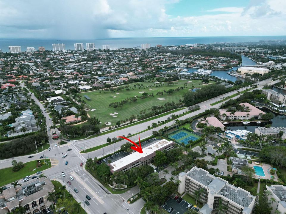 100_Royal_Palm_Way_201_Aerial_08