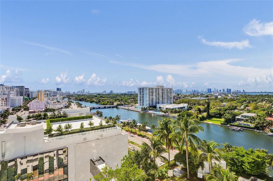 Active With Contract: $830,000 (0 beds, 1 baths, 526 Square Feet)