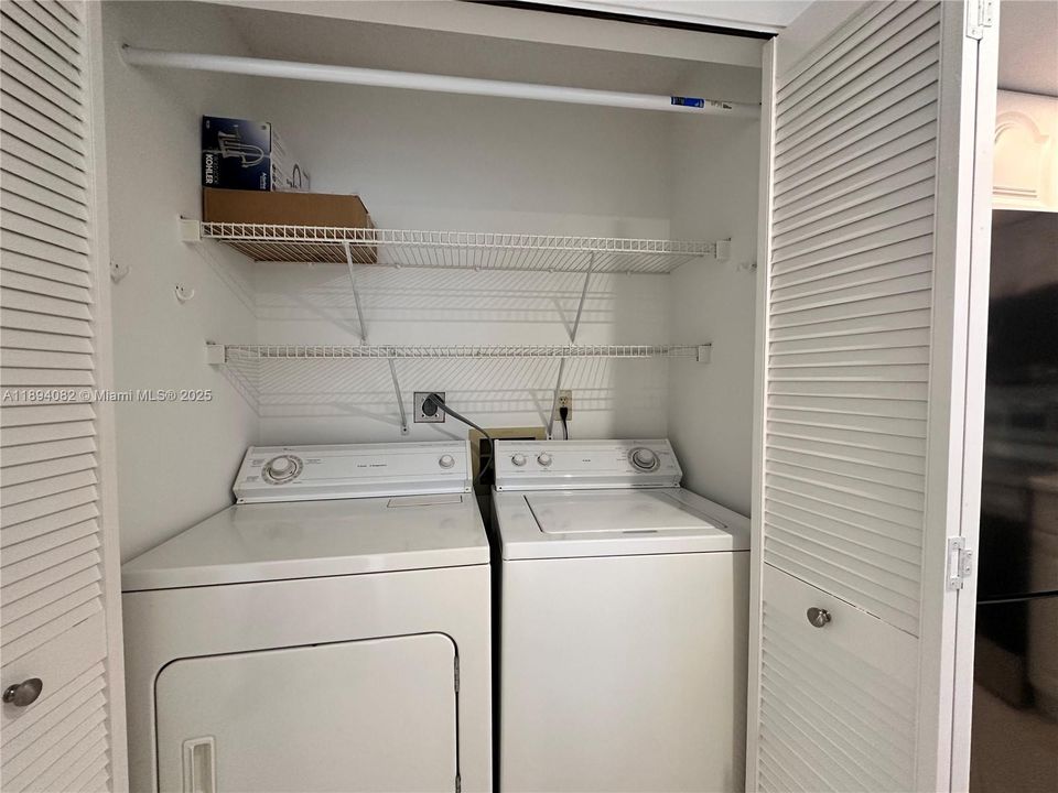 待售: $315,000 (1 贝兹, 1 浴室, 780 平方英尺)