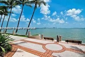 待售: $315,000 (1 贝兹, 1 浴室, 780 平方英尺)