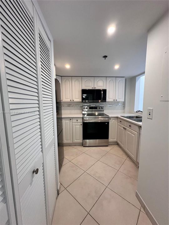 待售: $315,000 (1 贝兹, 1 浴室, 780 平方英尺)