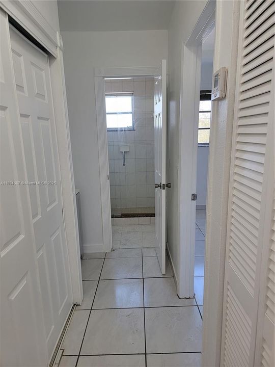 For Rent: $1,500 (1 beds, 1 baths, 564 Square Feet)