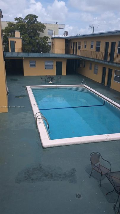 For Rent: $1,500 (1 beds, 1 baths, 564 Square Feet)