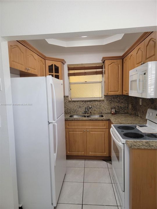 For Rent: $1,500 (1 beds, 1 baths, 564 Square Feet)