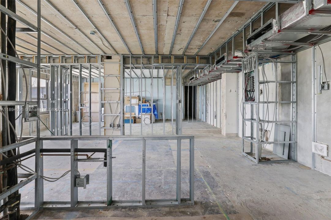 На продажу: $395,000 (1 спален, 2 ванн, 1150 Квадратных фут)