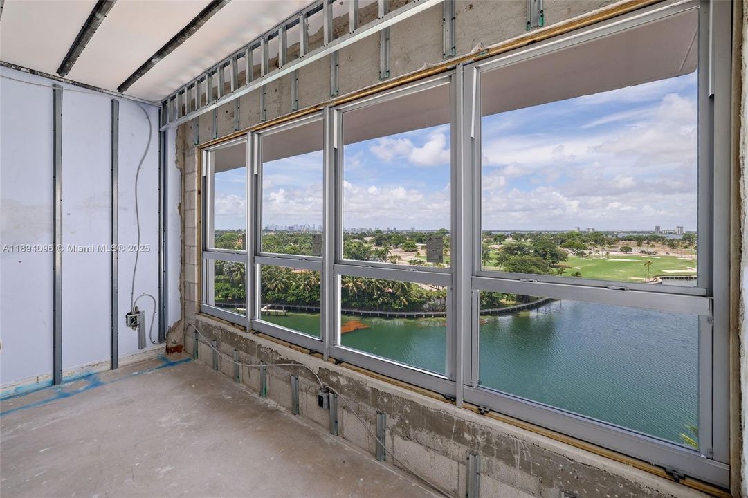 На продажу: $395,000 (1 спален, 2 ванн, 1150 Квадратных фут)