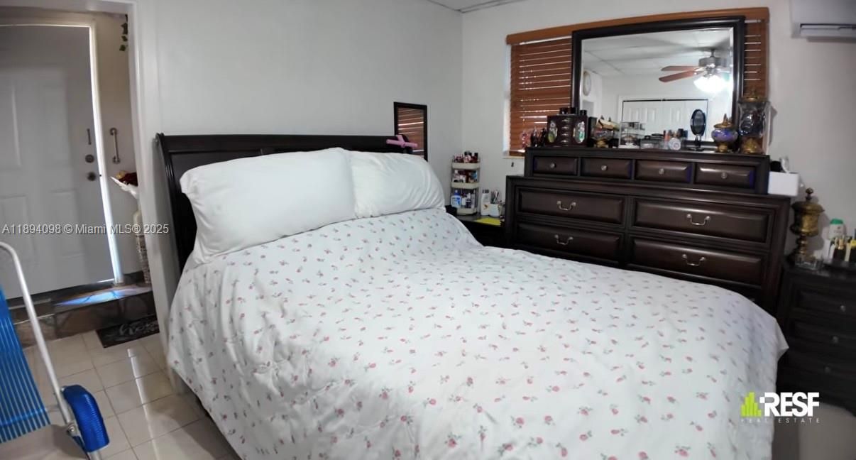 待售: $729,000 (0 贝兹, 0 浴室, 1627 平方英尺)