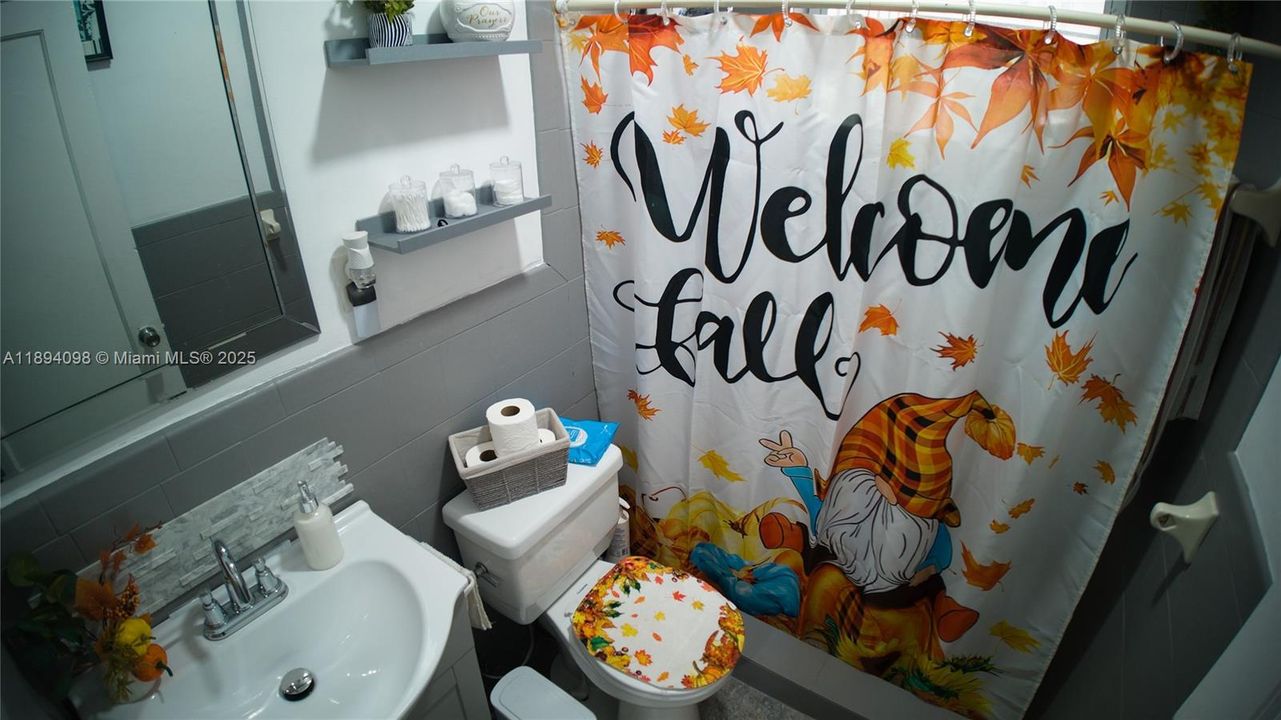 待售: $729,000 (0 贝兹, 0 浴室, 1627 平方英尺)