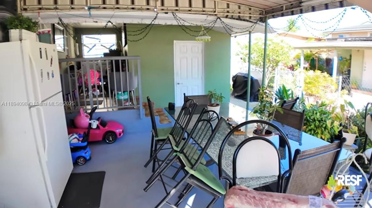 待售: $729,000 (0 贝兹, 0 浴室, 1627 平方英尺)