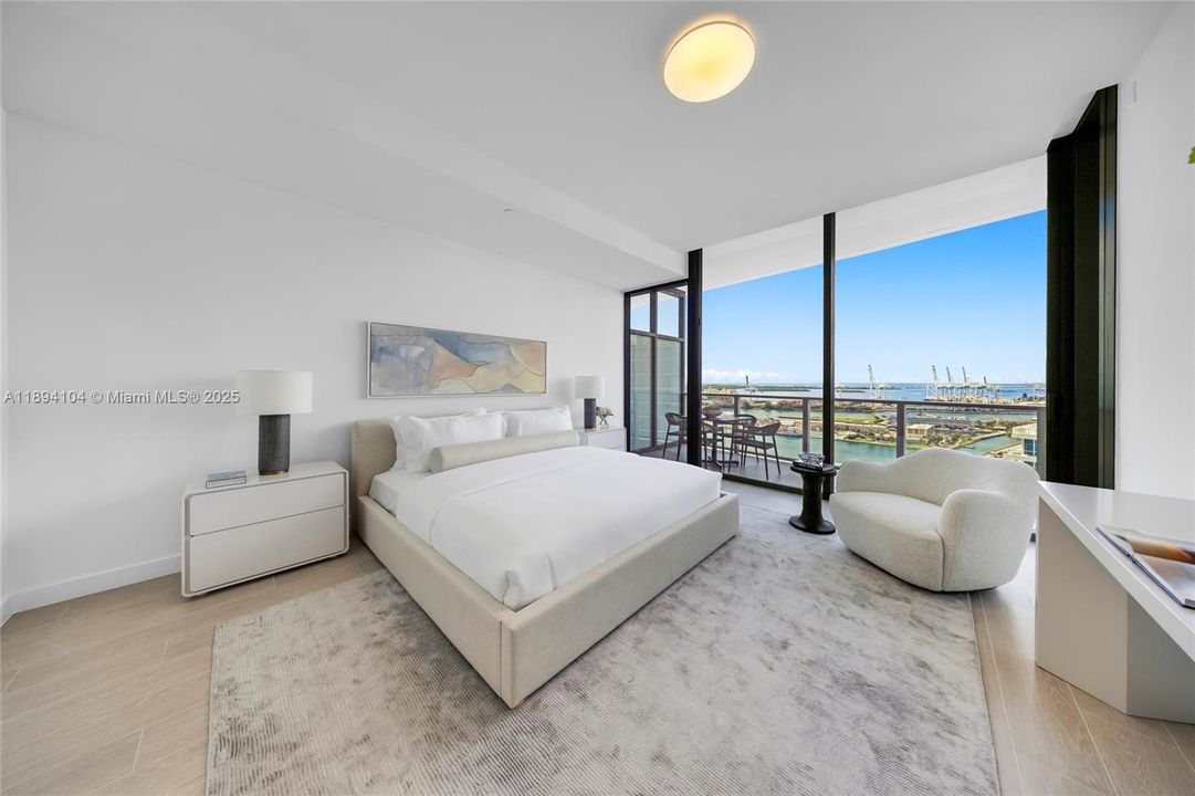 Activo con contrato: $9,300 (1 camas, 1 baños, 886 Pies cuadrados)