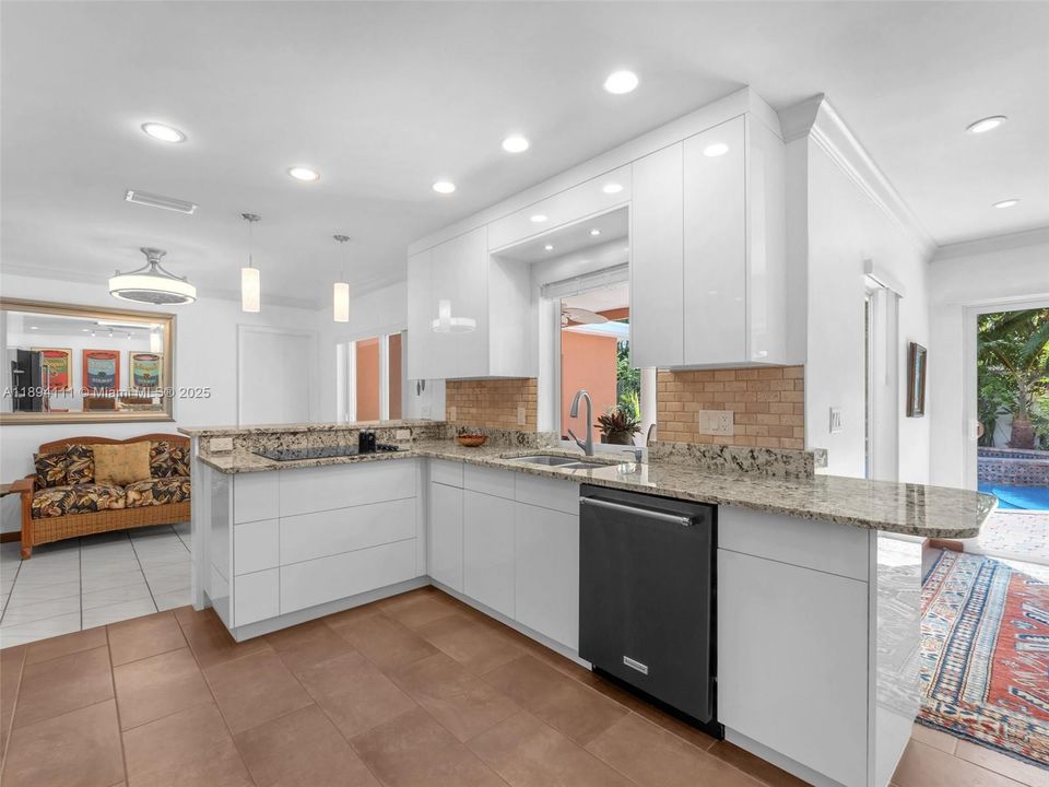 Active With Contract: $749,000 (3 beds, 2 baths, 1400 Square Feet)