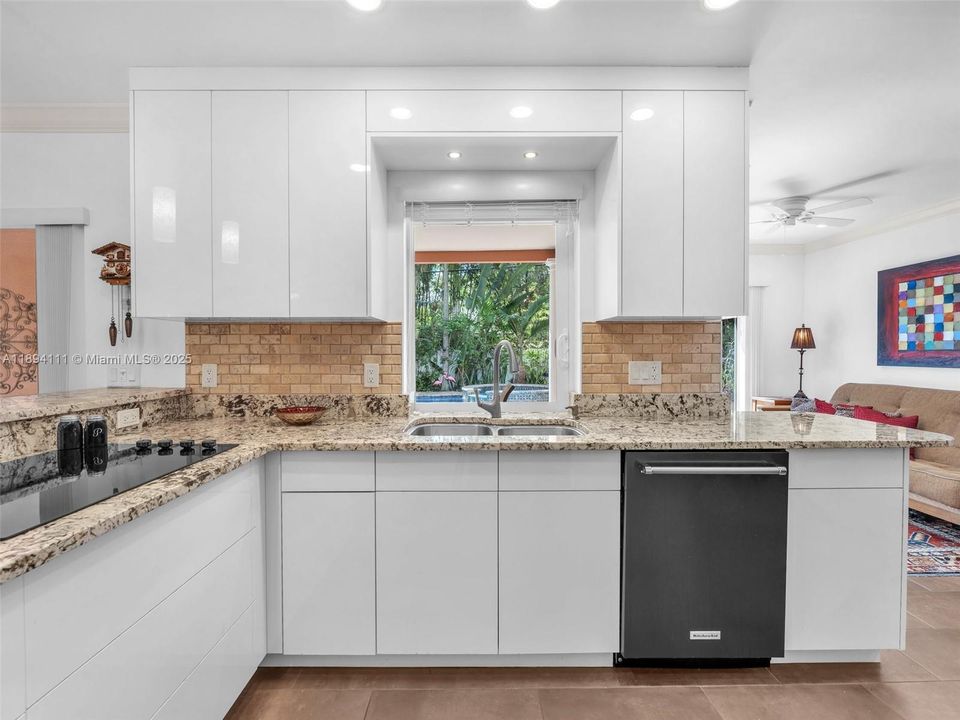 Active With Contract: $749,000 (3 beds, 2 baths, 1400 Square Feet)