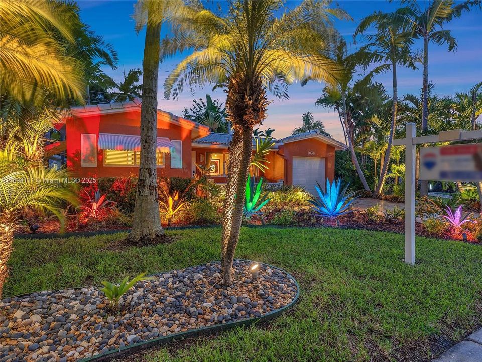 Active With Contract: $749,000 (3 beds, 2 baths, 1400 Square Feet)