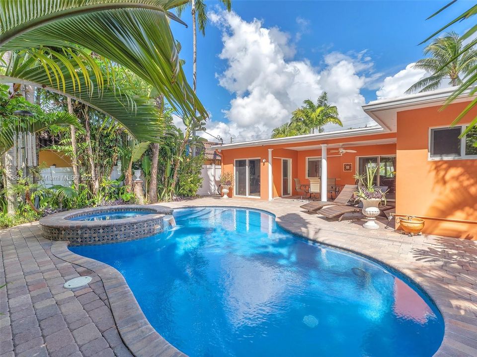 Active With Contract: $749,000 (3 beds, 2 baths, 1400 Square Feet)