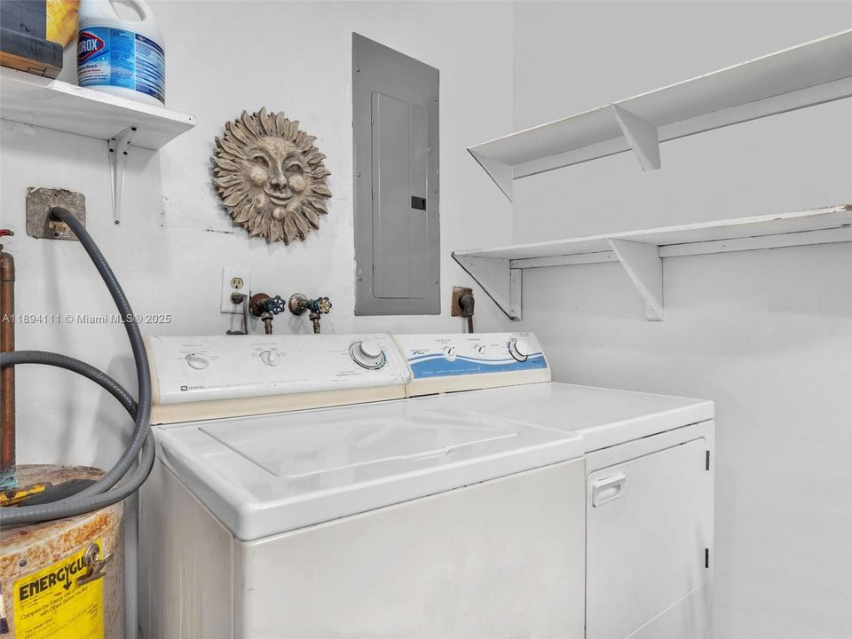 Active With Contract: $749,000 (3 beds, 2 baths, 1400 Square Feet)