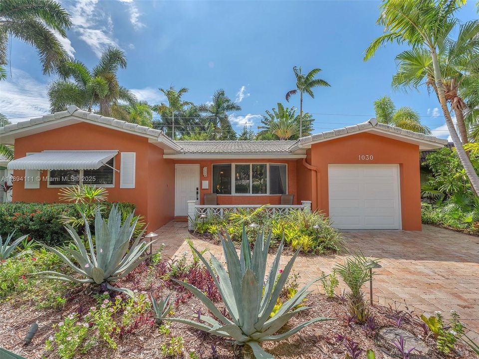 Active With Contract: $749,000 (3 beds, 2 baths, 1400 Square Feet)