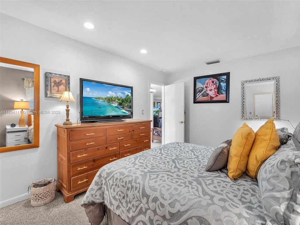 Active With Contract: $749,000 (3 beds, 2 baths, 1400 Square Feet)