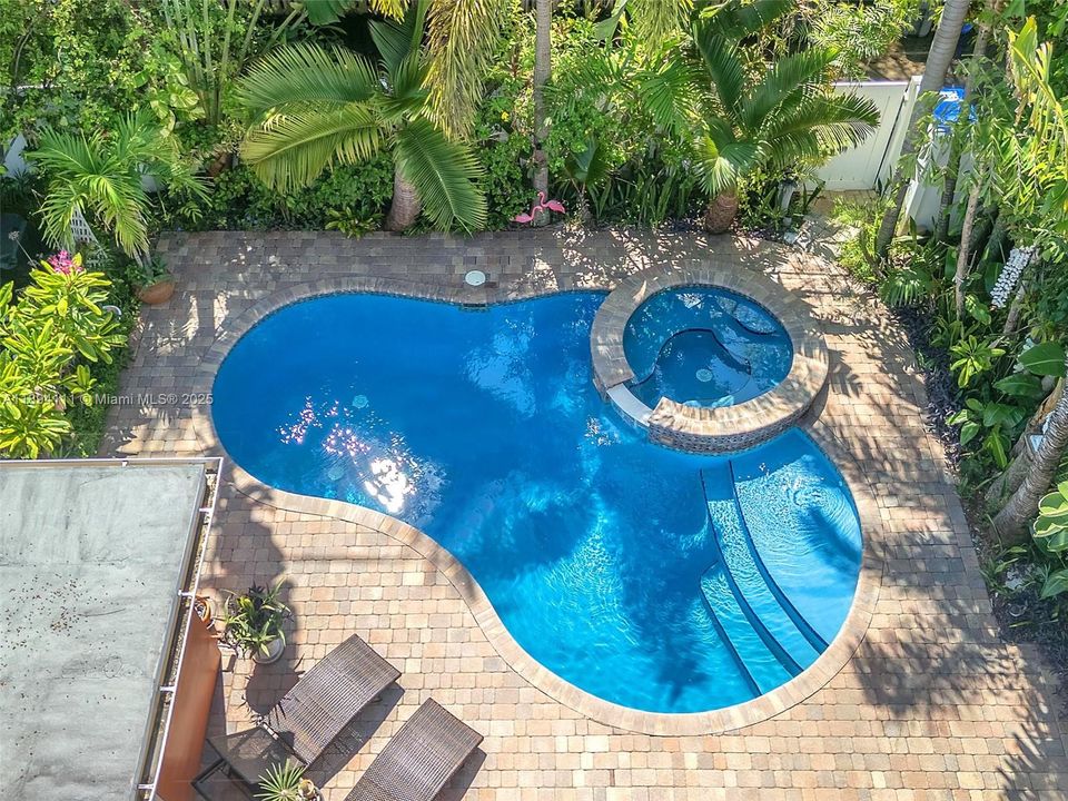 Active With Contract: $749,000 (3 beds, 2 baths, 1400 Square Feet)