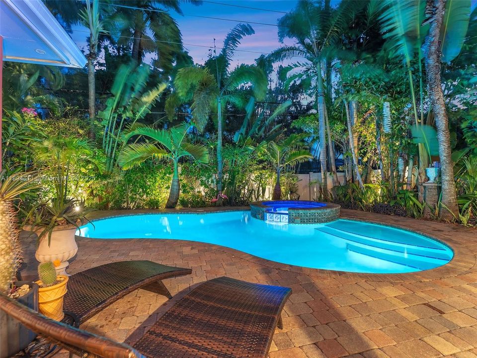 Active With Contract: $749,000 (3 beds, 2 baths, 1400 Square Feet)