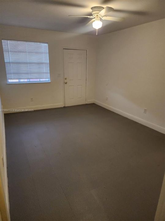 На продажу: $210,000 (3 спален, 2 ванн, 1056 Квадратных фут)