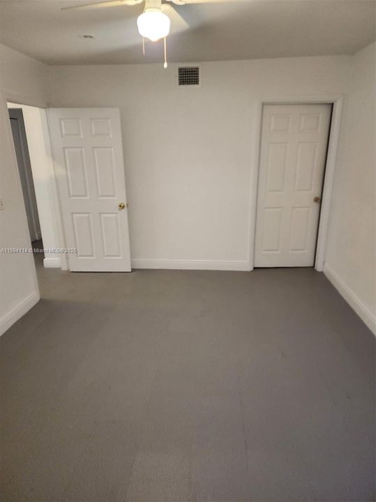 На продажу: $210,000 (3 спален, 2 ванн, 1056 Квадратных фут)