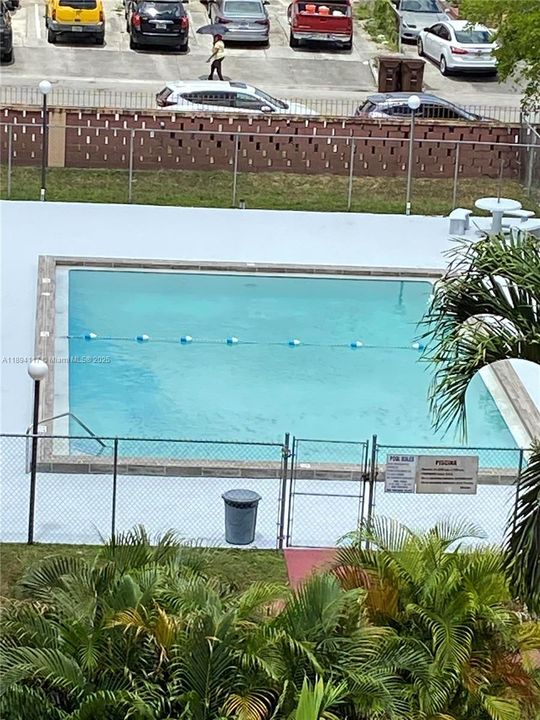 最近租的: $1,600 (1 贝兹, 1 浴室, 725 平方英尺)