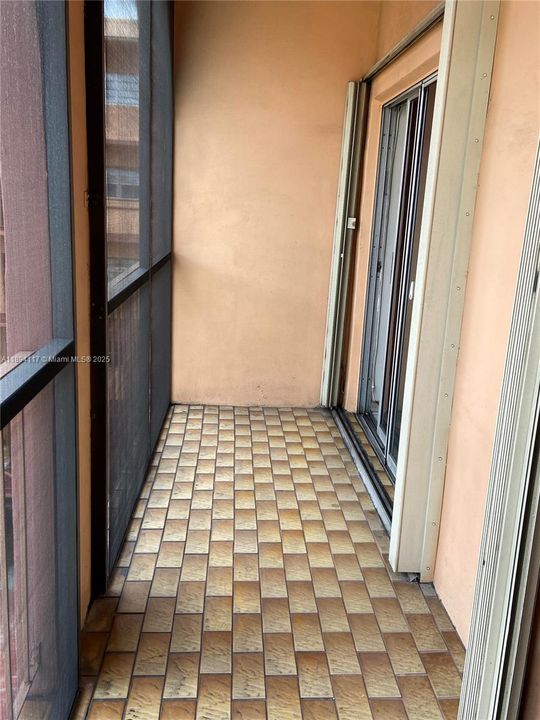 最近租的: $1,600 (1 贝兹, 1 浴室, 725 平方英尺)