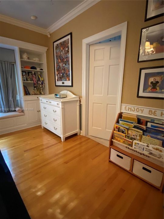 На продажу: $4,900,000 (5 спален, 4 ванн, 4522 Квадратных фут)